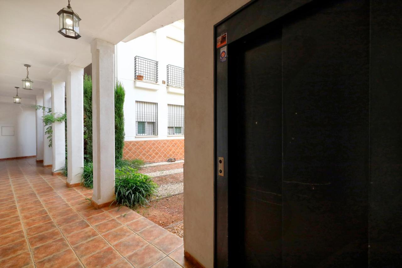 Apartamento Cerca De La Mezquita De Cordoba & Free Private Parking Exterior photo